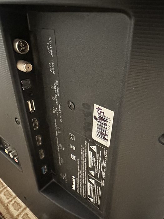 Продам смарт тв Hisense 54”