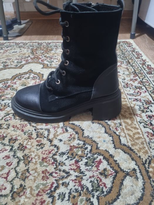 Продам зимние ботинки