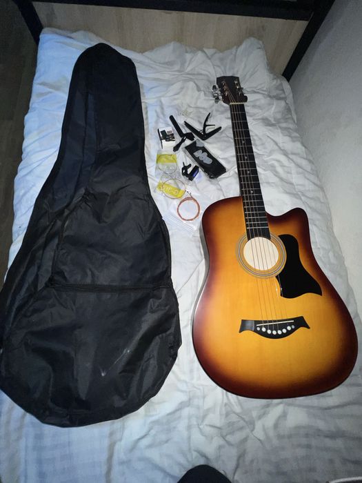 Gitara Akustik 38 Dyum