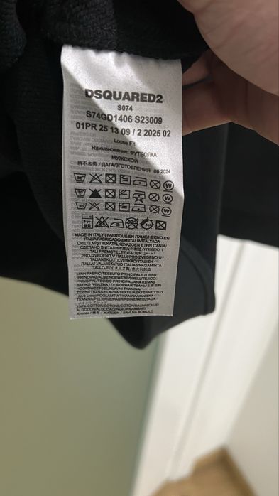 Суитчъри DSQUARED2 MILANO. .Пълна серия от S до XXL.С етикети,всилко