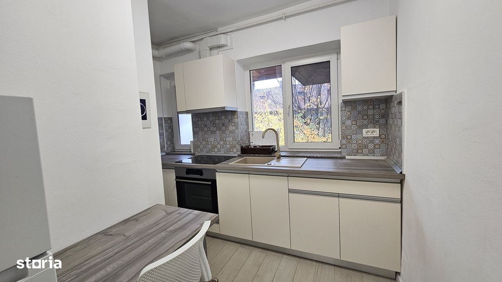 Piata Tractorul garsoniera in bloc vila,mobilata,  renovata