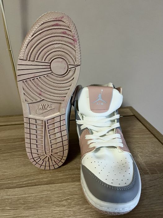 Дамски обувки нови/много запазени