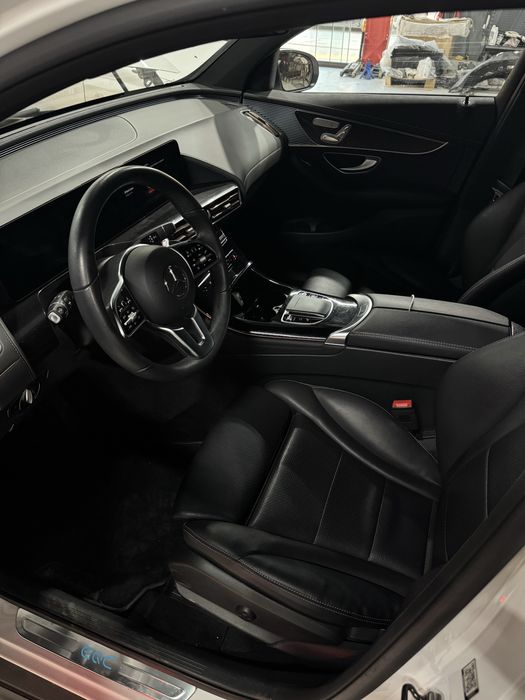 Продается Mercedes EQC 350
