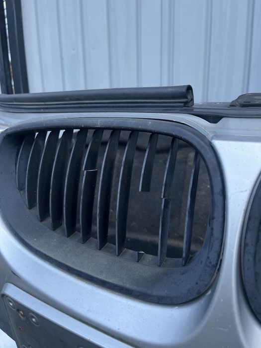 Bară față completă BMW Seria 5 e60 M-Pachet 2005 cu senzori și spălătoare de faruri