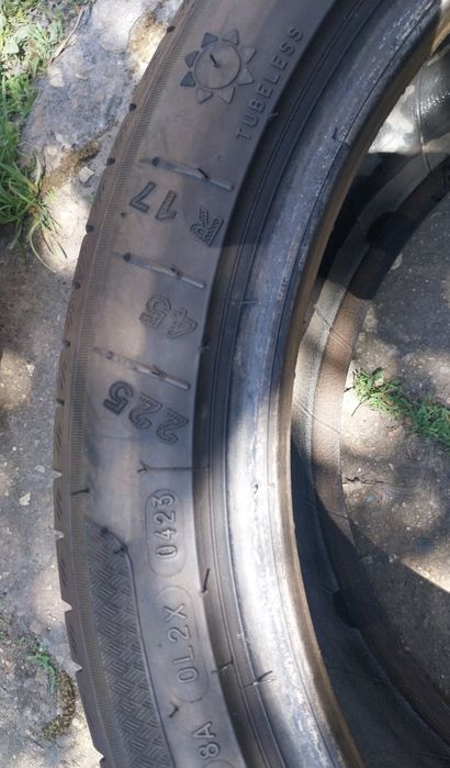 Продавам комплект 4 броя Летни гуми  225 45 R17 марка Kleber Dot 0423 6mm