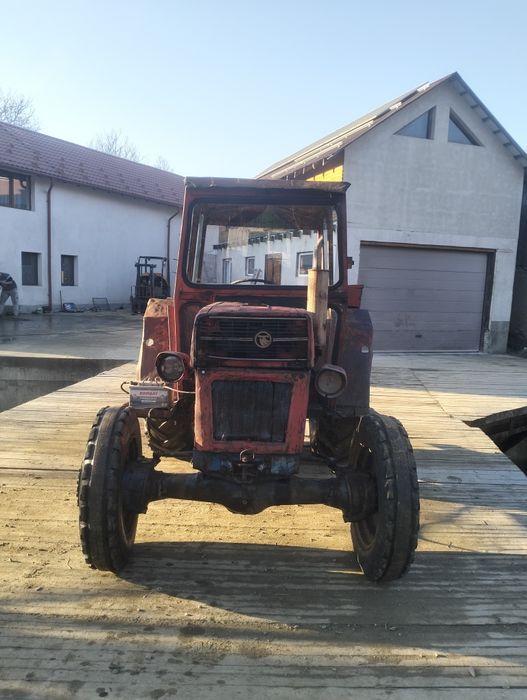 Vând tractor UTB 445 DTC