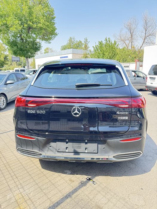 Mercedes Eqe 500 suv srochna
