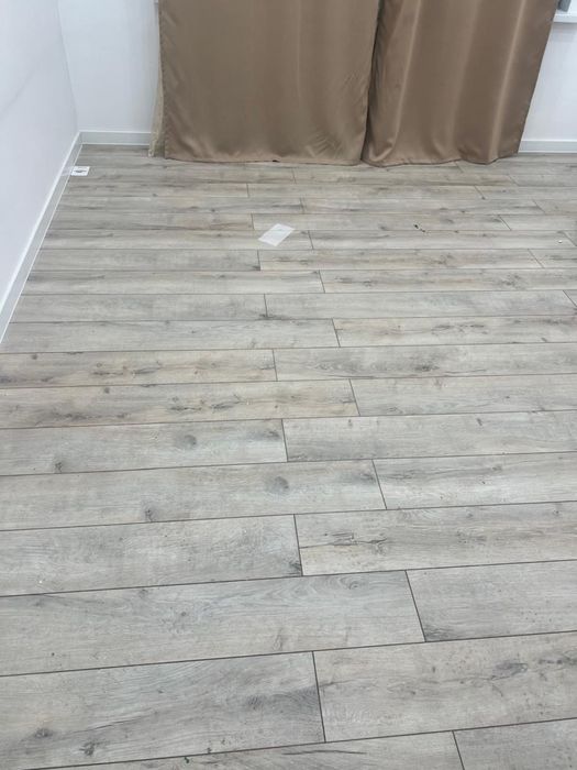 Ламинат (на 2 комнаты)