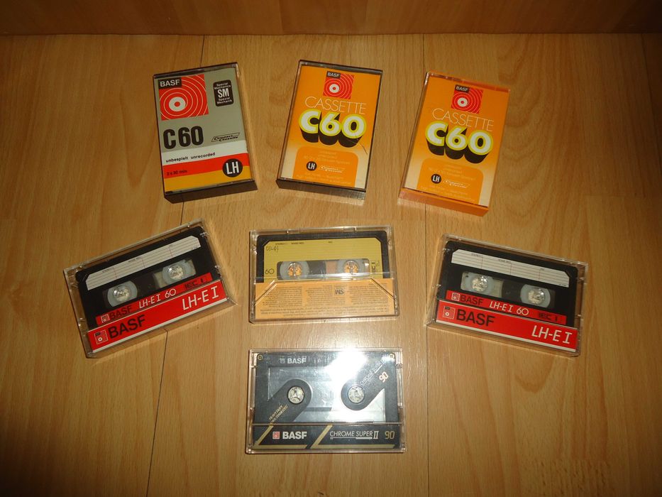 Casete audio AGFA, BASF, Fuji, Philips, Seiko, Sony, TDK, Alfa, Star.