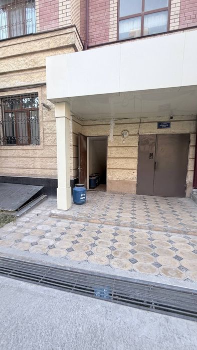 Продаётся коммерческое помещение/ цоколь