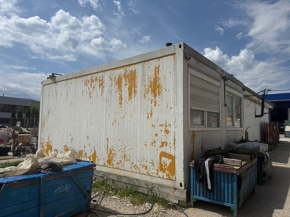 Container birou, locuit