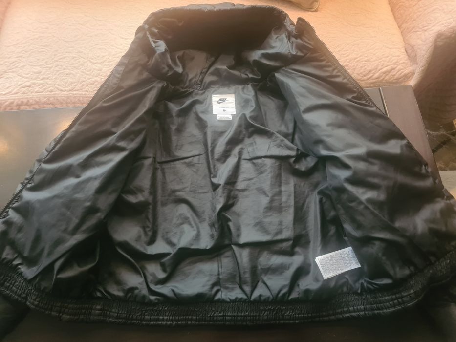 Яке Nike-дамско.