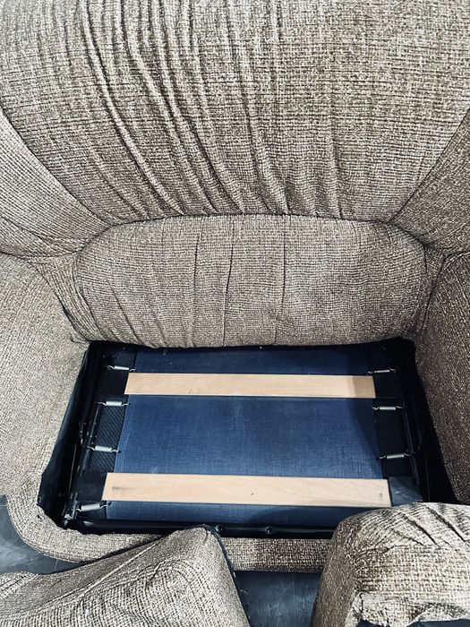 Продам б/у диван