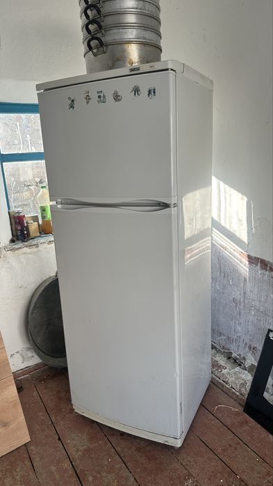 Продам холодильник Атлант