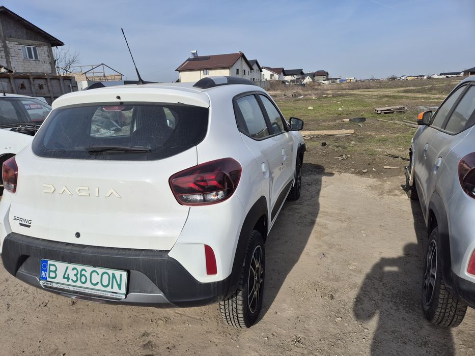 Dacia spring avariat lovit