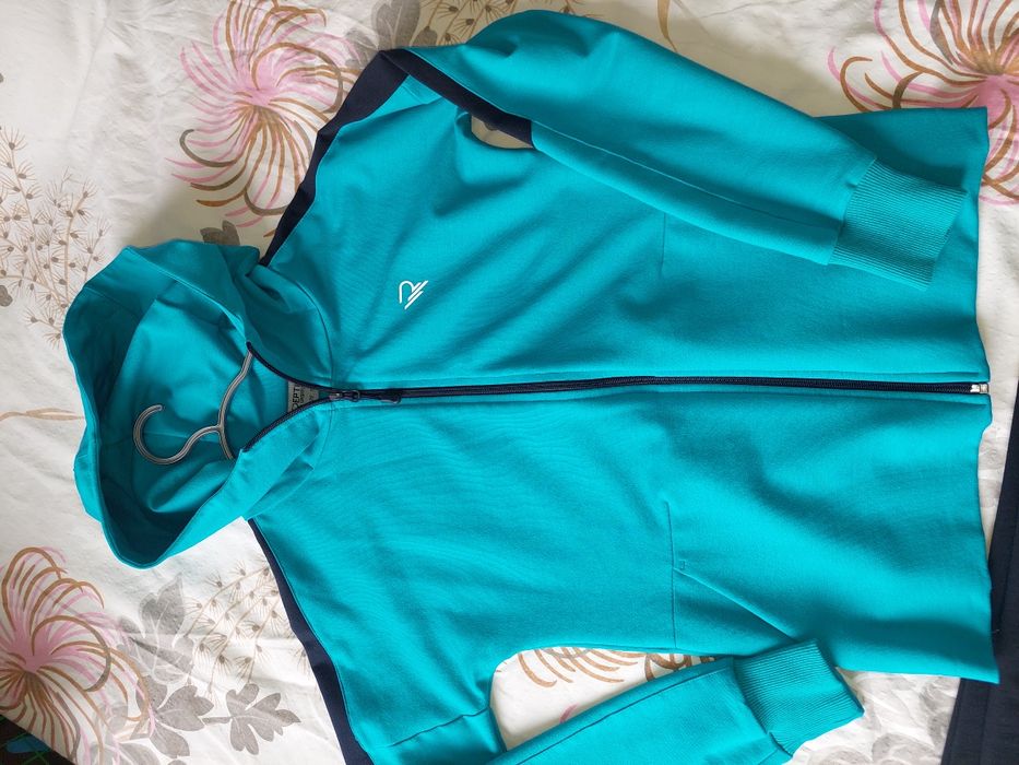 Дамски нов екип С размер