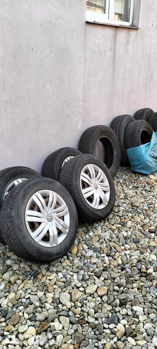 Vand 4 jante cu 8 cauciucuri Volkswagen R14 185/65 prezoane 5x100