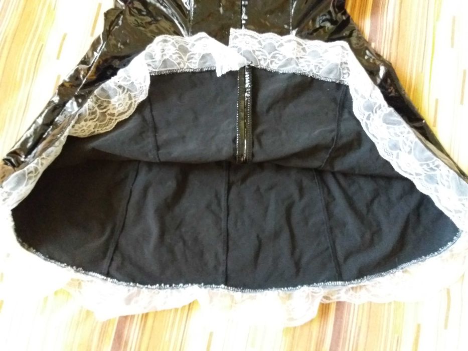 Лачена рокля "камериерка" два модела