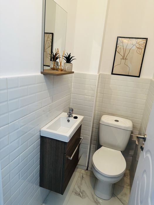 Apartament 3 camere, 2 bai