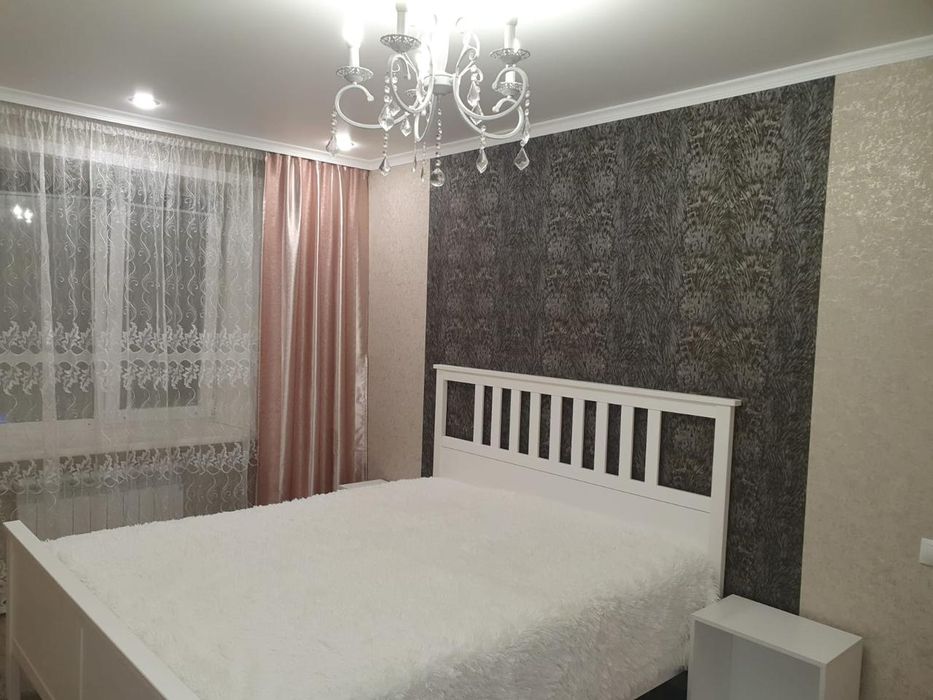 Продам 2х ком квартиру район в парковой зоне 32400