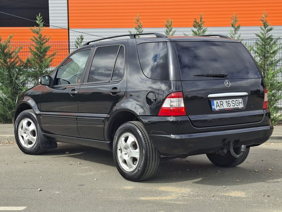 Mercedes ML 270 cutie manuala