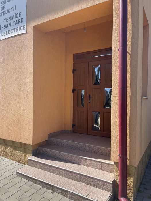 Spatiu comercial