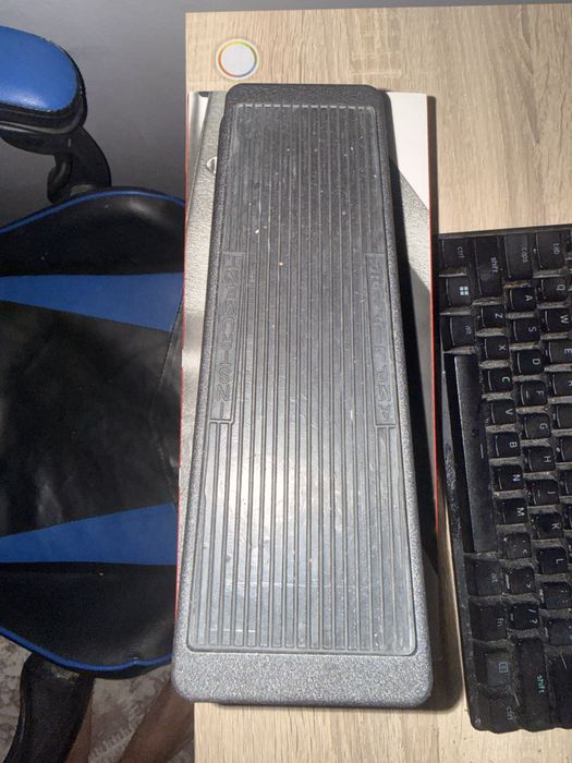 Dunlop gcb95 wah pedal