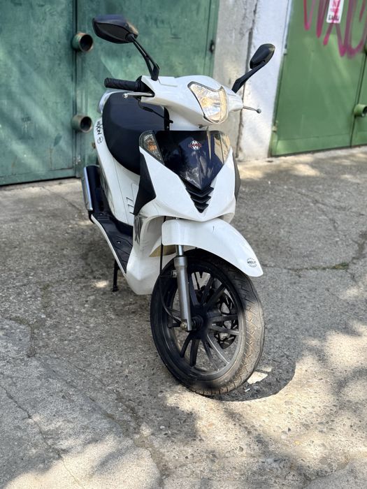Vans scuter TREVIS 125 ccm
