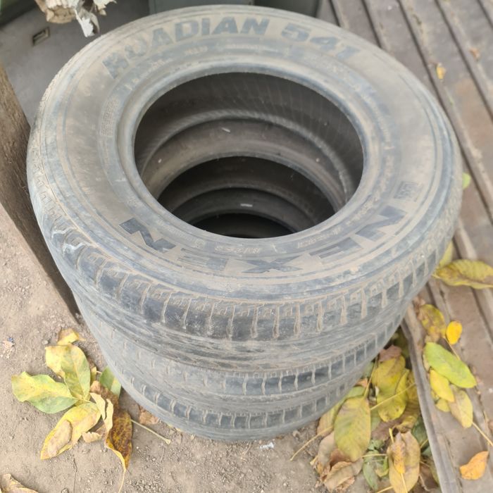 Продам автошины  на джип