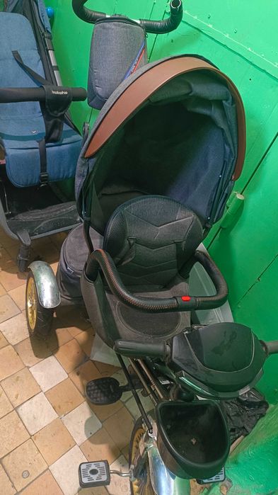 Трёхколёсный велосипед /коляска