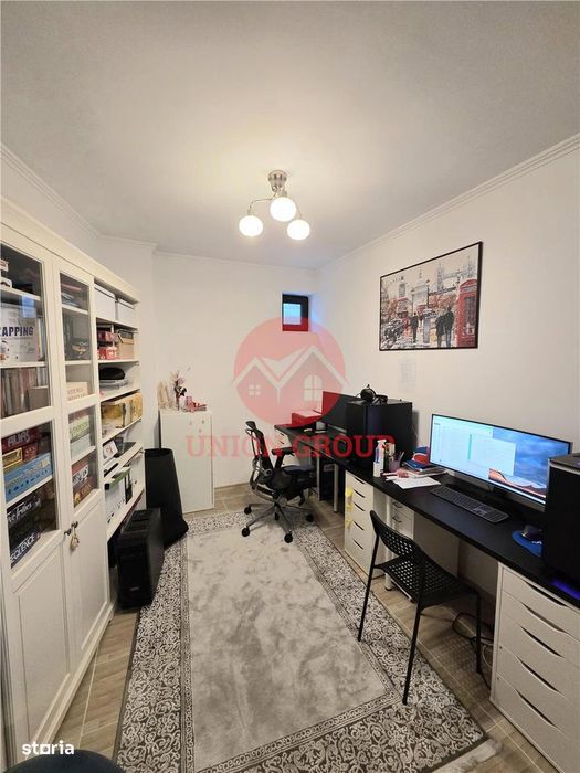 Apartament Spatios, 3 Camere, Decomandat, Demisol, Zona Primo