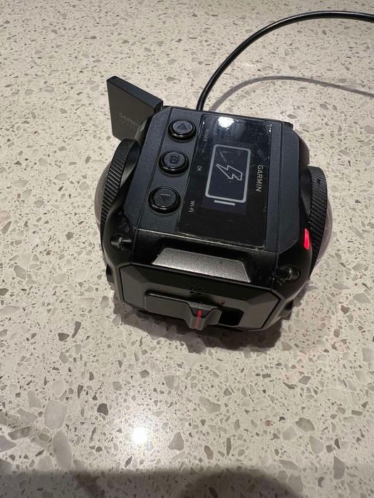 Garmin Virb 360 , водоустойчива с титаниев корпус