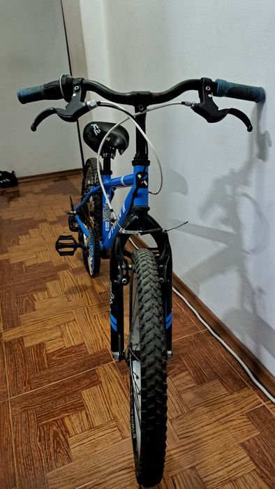 Vând  bicicletă  copii  BTWIN  20"