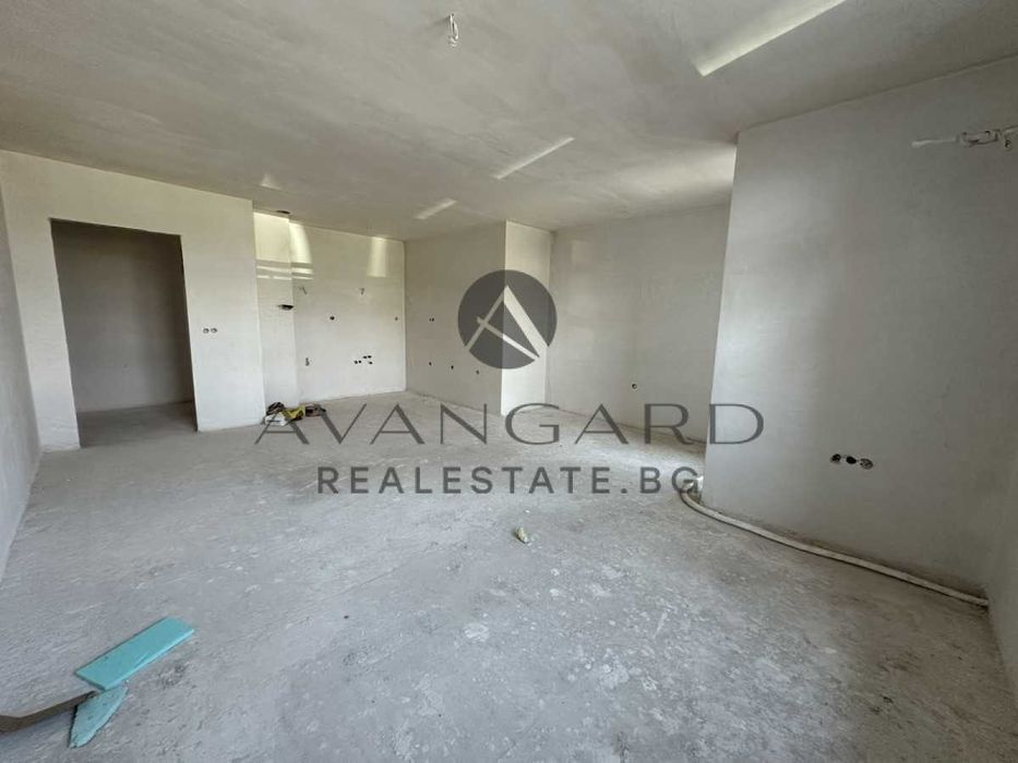 Продава се Тристаен апартамент в Пловдив, Кючук Париж - 109 кв.м за 731 €/кв.м - Снимка #1
