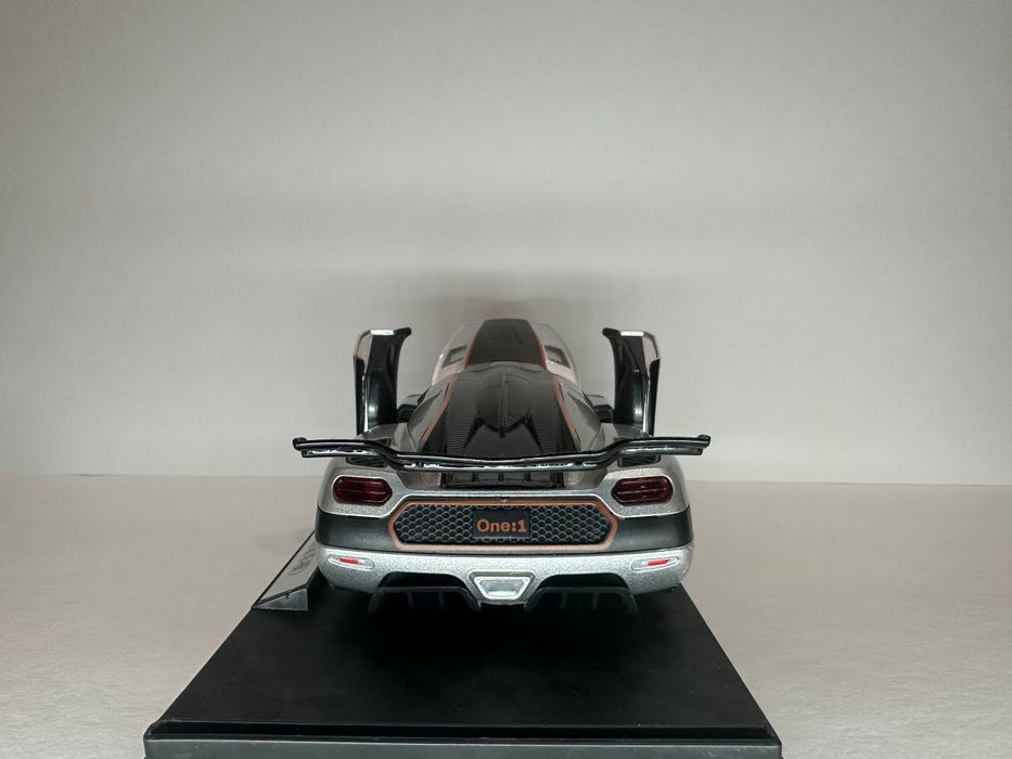 Koenigsegg Agera 1.32! Металлическая модель со светом и звуком
