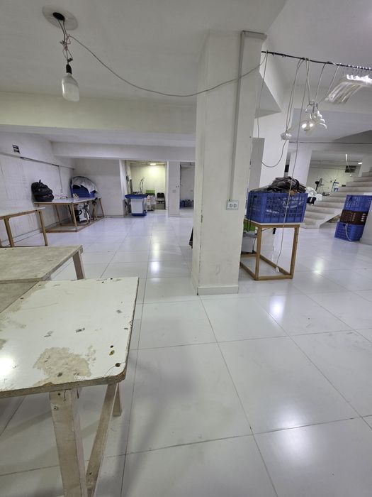 Продаётся 6-соток учасок 2-этаж+подвал  9-комнтоа