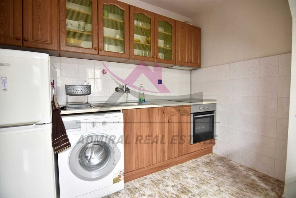 Дава се под наем Тристаен апартамент в Варна, Общината - 95 кв.м за 600 € - Снимка #1