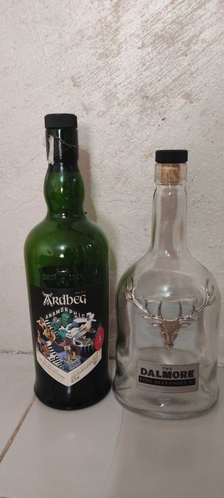 Бутилки от уиски със и без кутии
