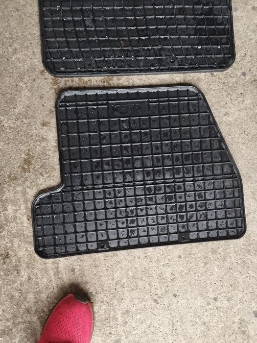 Preșuri cauciuc pentru Ford focus Mk3 negre și preșuri Volkswagen Pass