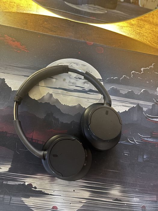 Наушники Sony WH-CH720N черные