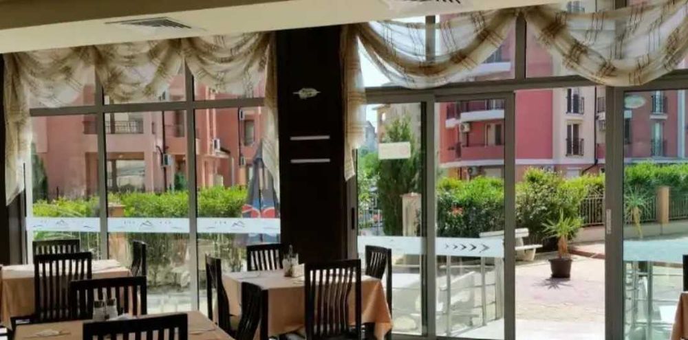 Продава се Хотел в к.к. Слънчев бряг - 2796 кв.м за 602 €/кв.м - Снимка #1