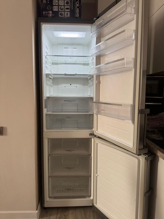 Холодильник с морозильником