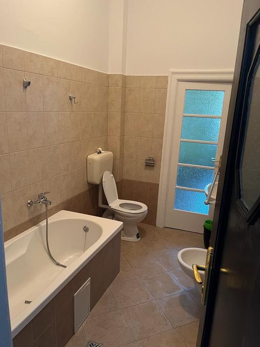 De vânzare apartament 4 camere - sectorul 3