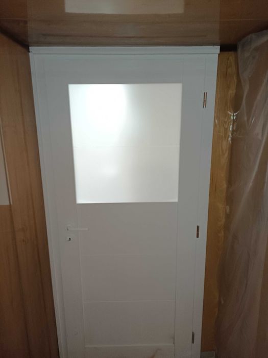 Монтаж на врати входни и интериорни,монтаж на ламинат.