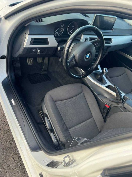 BMW Seria 3 e91 2011