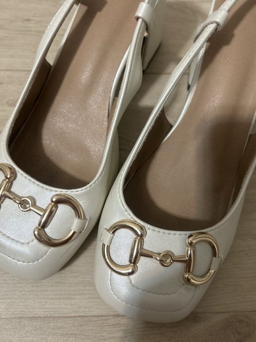 Продаются басаножки женские