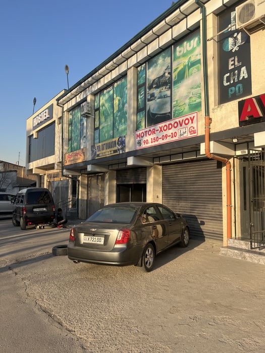 Avto servis arendaga beriladi yotib ishlashgayam sharoyiti bor