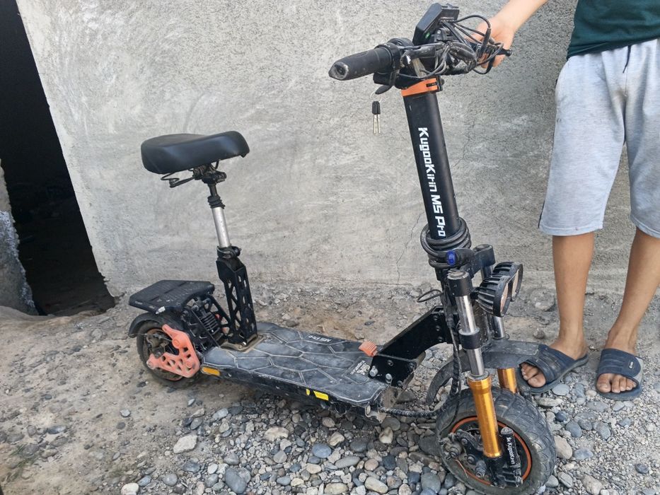 Eliktra skutir sportivni