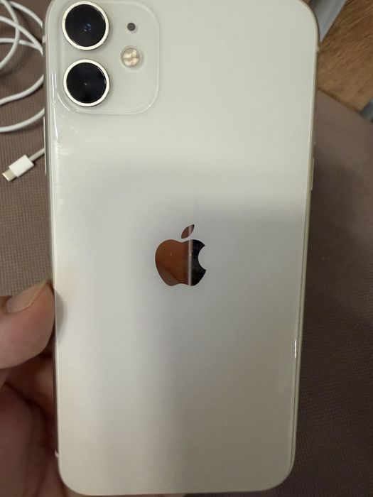 продам iphone 11