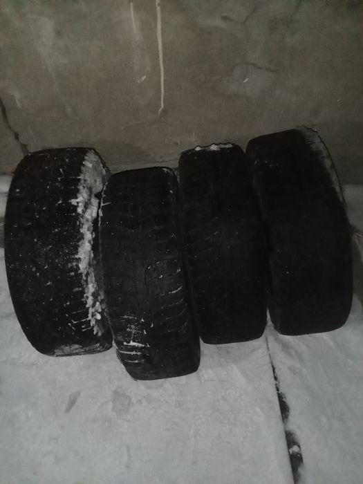 ПРОДАМ Зимние шины БУ р15